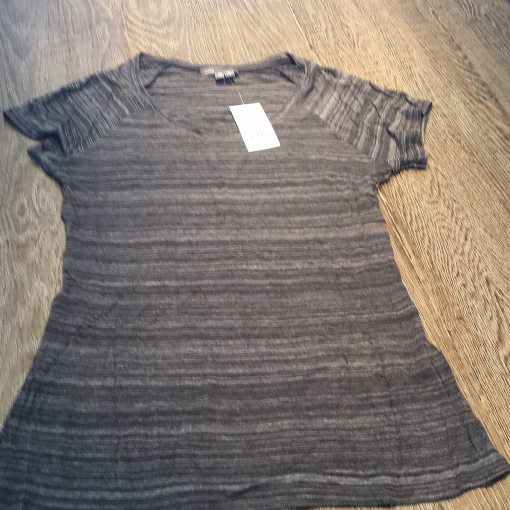 Vince Tee XS NWT